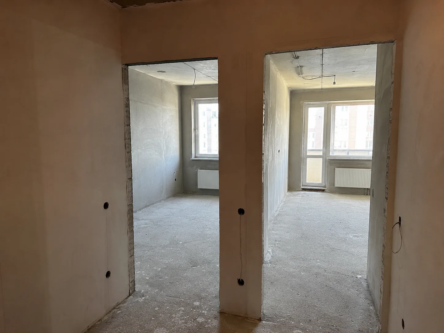 Квартира площадью 47 м² с черновой отделкой до ремонта в ЖК Минск Мир
